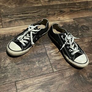 Black converse